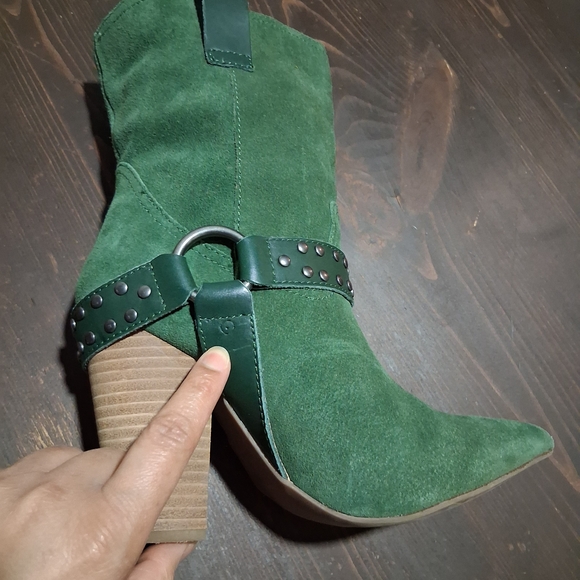 Dingo Green Suede Heeled Boots - Picture 8 of 12